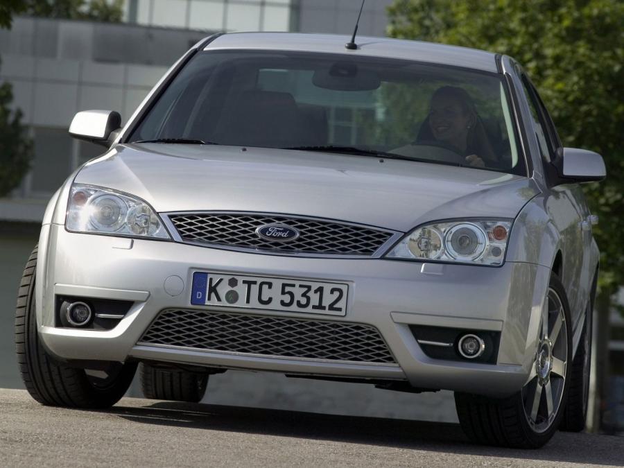  Ford Mondeo Titanium TDCi Sedan 2002 года  (фото 2 из 5)
